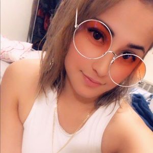 Meet your Posher, Rocio